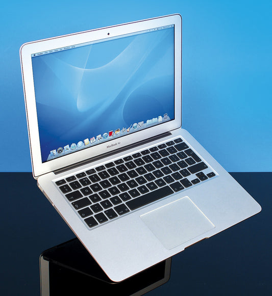 Apple MACBOOK AIR 7,2 INTEL(R) i5-5350 @ 1.80 GHz / 8GB / 128 GB SSD Apple